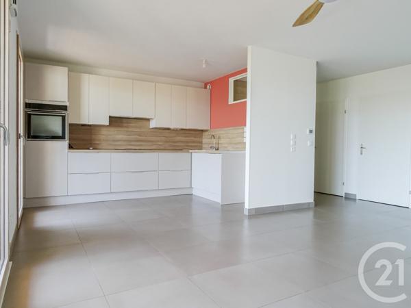 Appartement F4 à vendre  4 pièces - 92,63 m 2   LYON  - 69008