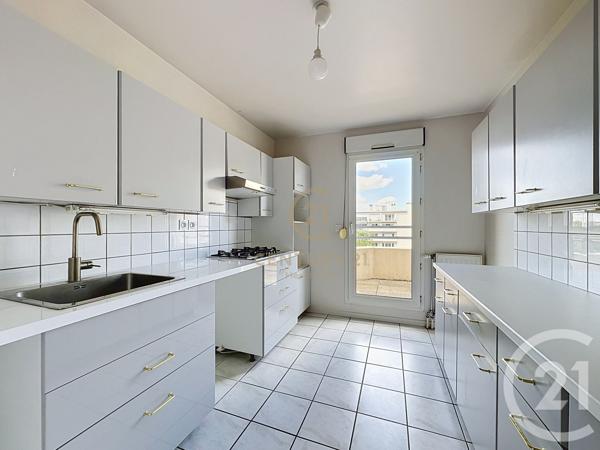 Appartement F4 à vendre  4 pièces - 92,63 m 2   LYON  - 69008