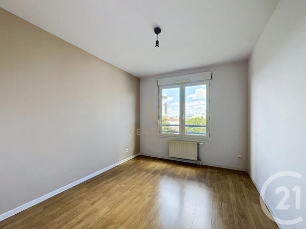 Appartement F4 à vendre  4 pièces - 92,63 m 2   LYON  - 69008