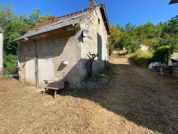 Grange en pierre à fort potentiel, cadre verdoyant et calme à Saint-Maximin (60)