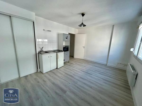 Appartement à louer 1 pièce 21.9m²