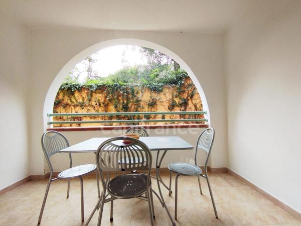 Appartement T2 avec terrasse dans une résidence en bord de mer avec piscine