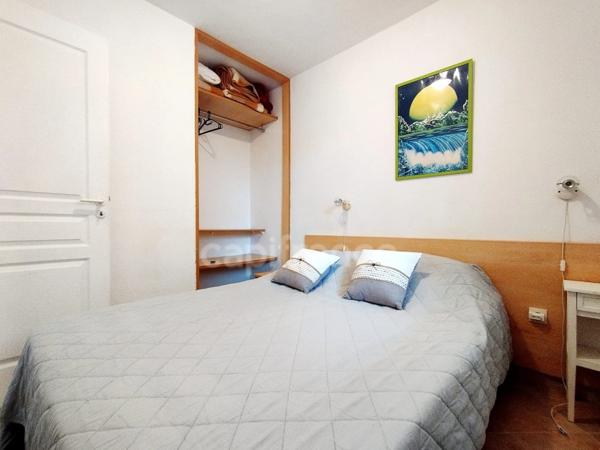 Appartement T2 avec terrasse dans une résidence en bord de mer avec piscine