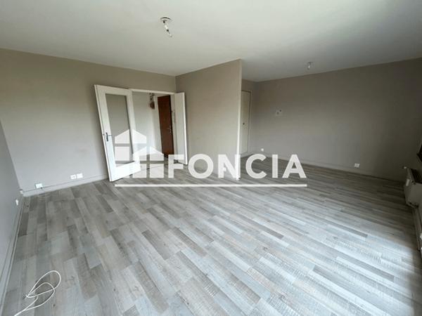 Location Appartement 3 pièces 68.15 m² - 80 A 84 RUE PIERRE CURTIL Laon 02000