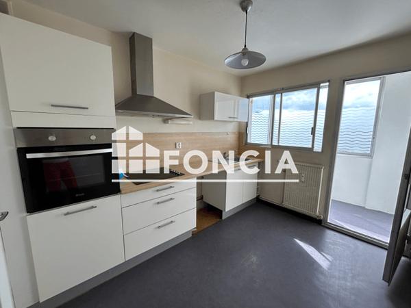 Location Appartement 3 pièces 68.15 m² - 80 A 84 RUE PIERRE CURTIL Laon 02000