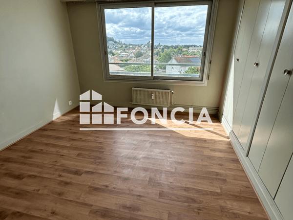 Location Appartement 3 pièces 68.15 m² - 80 A 84 RUE PIERRE CURTIL Laon 02000
