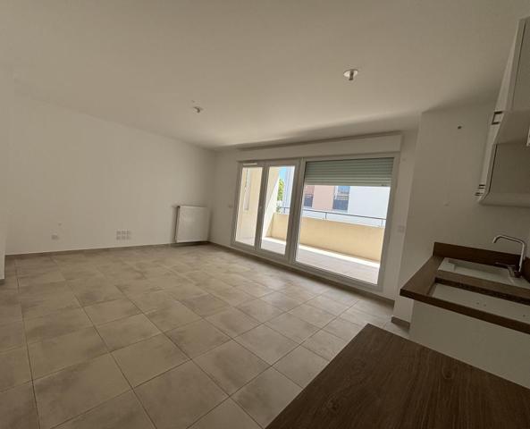 Location Appartement 3 pièces 64 m² - Morières-lès-avignon 84310