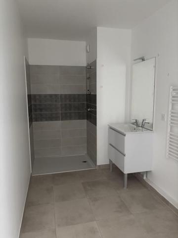 Location Appartement 3 pièces 64 m² - Morières-lès-avignon 84310