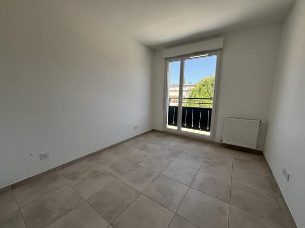 Location Appartement 3 pièces 64 m² - Morières-lès-avignon 84310