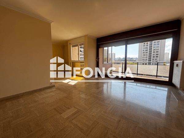 Location Appartement 4 pièces 90.3 m² - Toulon 83000