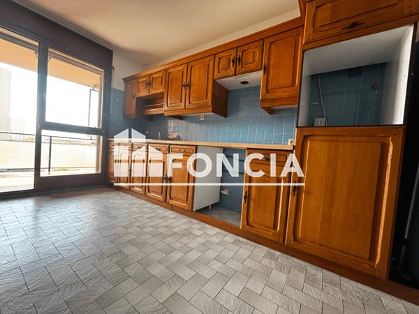 Location Appartement 4 pièces 90.3 m² - Toulon 83000