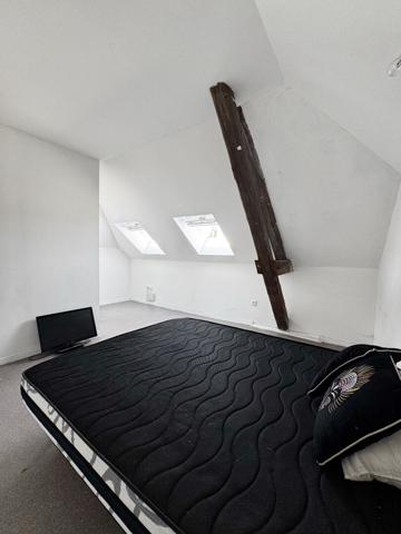 Appartement 2 pièces à louer à Marpent - Calme et lumineux au dernier étage