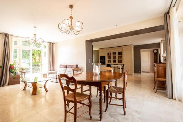 LIEUX UNIQUES ®  - PROPRIÉTÉS PRIVÉES PROPOSE TRÈS JOLIE BÂTISSE-MOULIN DE 240 M² À BLÉRÉ (37) SUR 2.40 HA