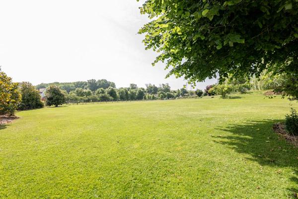 LIEUX UNIQUES ®  - PROPRIÉTÉS PRIVÉES PROPOSE TRÈS JOLIE BÂTISSE-MOULIN DE 240 M² À BLÉRÉ (37) SUR 2.40 HA