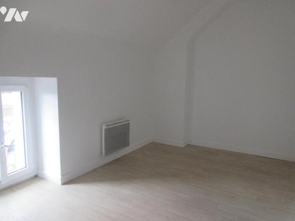 ENSEMBLE DE 2 MAISONS HABITABLES EN PIERRES