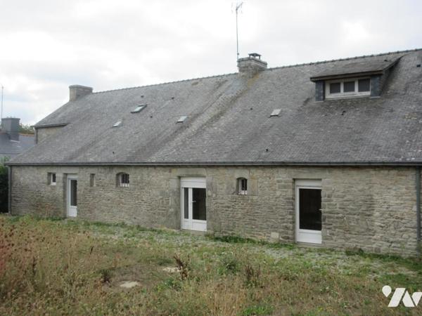 ENSEMBLE DE 2 MAISONS HABITABLES EN PIERRES