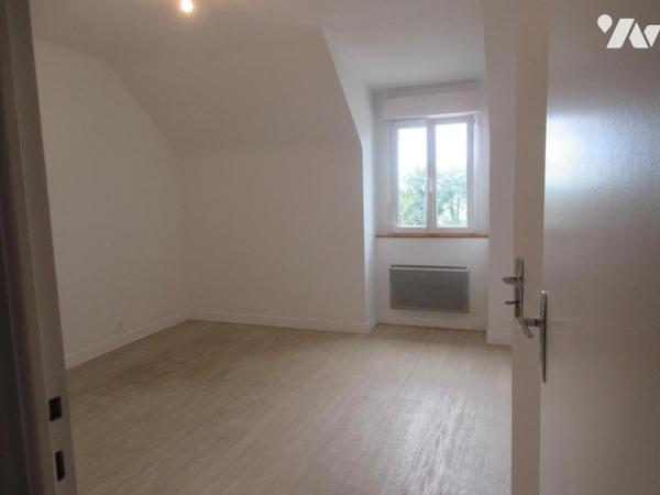 ENSEMBLE DE 2 MAISONS HABITABLES EN PIERRES