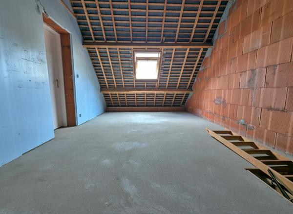 Maison familiale 4 chambres – Terrain 588 m² sans vis-à-vis – DPE C