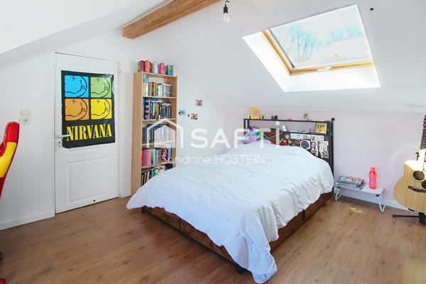 Maison Indivuelle avec 3 chambres, 2 terrasses et jardin.