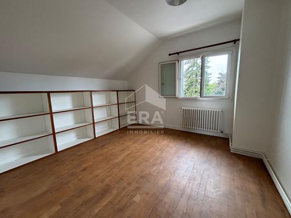 Bourg-en-Bresse A vendre appartement 2 pièces avec place de parking, proche du centre ville 