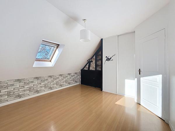 Maison Laval 8 pièce(s) 149 m2