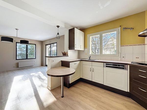 Maison Laval 8 pièce(s) 149 m2