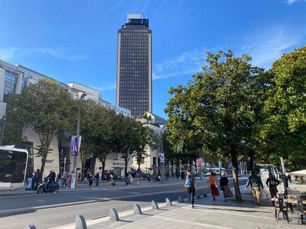 EXCLUSIVITE - 44000 NANTES A VENDRE FONDS DE COMMERCE COIFFURE
