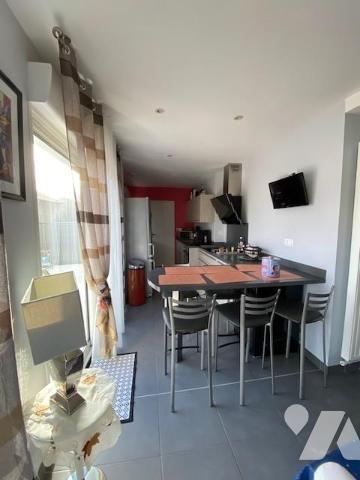 BETHENY : Maison récente de 7 pièces avec jardin et garage attenant.