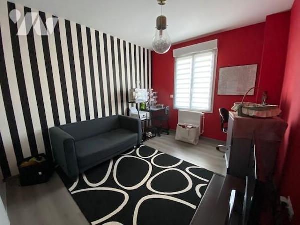 BETHENY : Maison récente de 7 pièces avec jardin et garage attenant.