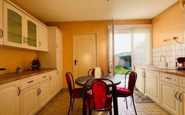 Maison à vendre    3 pièces • 83 m2 La Rochelle