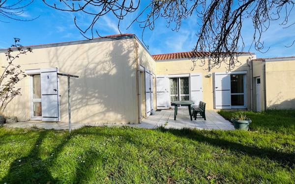Maison à vendre    3 pièces • 83 m2 La Rochelle