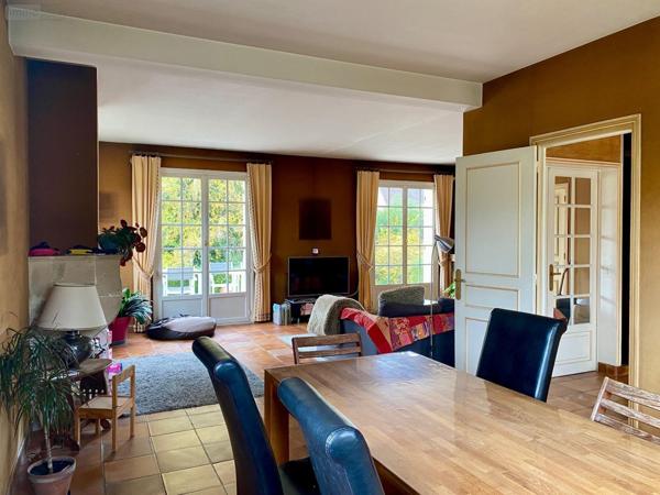 Maison à vendre à Vélizy-Villacoublay dans les Yvelines (78140), ref :