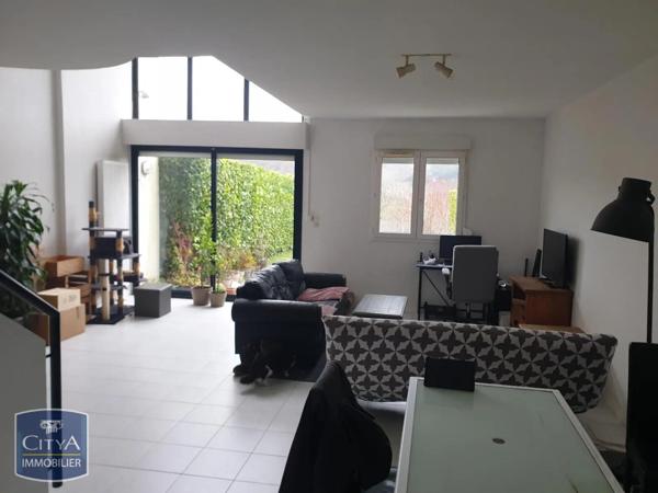 Appartement à louer 3 pièces 99.05m²