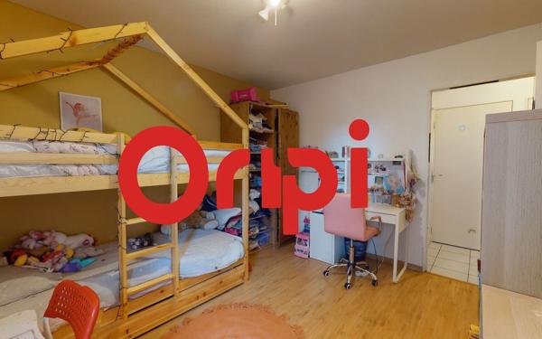 Appartement à vendre    4 pièces • 77 m2 Meyzieu