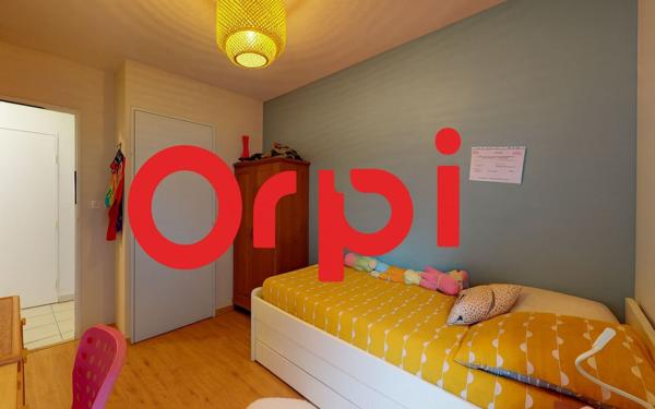 Appartement à vendre    4 pièces • 77 m2 Meyzieu