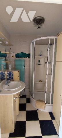 T2-cabine traversant de 59,35m² avec balcon FACE MER + parking en option dans résidence de standing