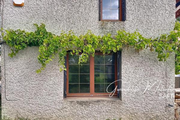 MAISON AU CALME SUR SON GRAND TERRAIN