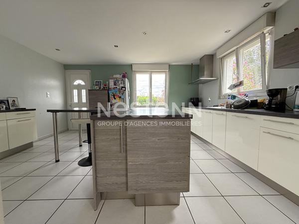 Jolie propriété à vendre à MOREAC 4 chambres, un super jardin de 2430 m²