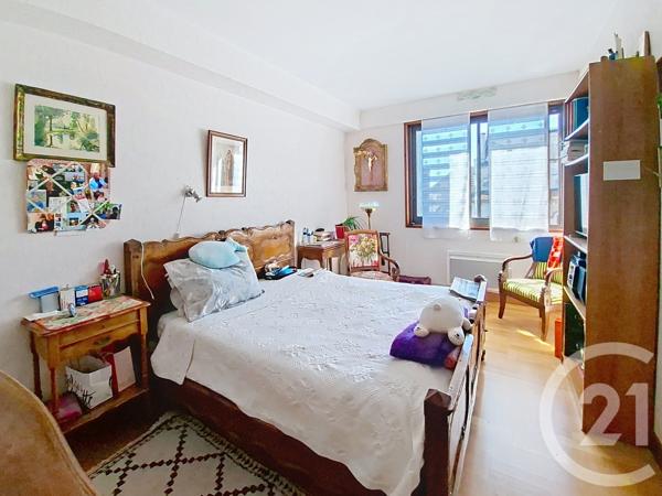 Appartement F4 à vendre  4 pièces - 112 m 2   ANGOULEME  - 16