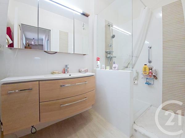 Appartement F4 à vendre  4 pièces - 112 m 2   ANGOULEME  - 16