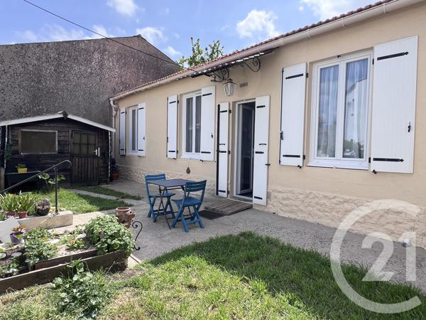 Maison à vendre  3 pièces - 52,23 m 2   LA ROCHELLE  - 17