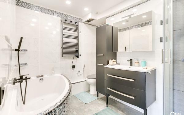 Appartement à vendre    4 pièces •  Marseille 13