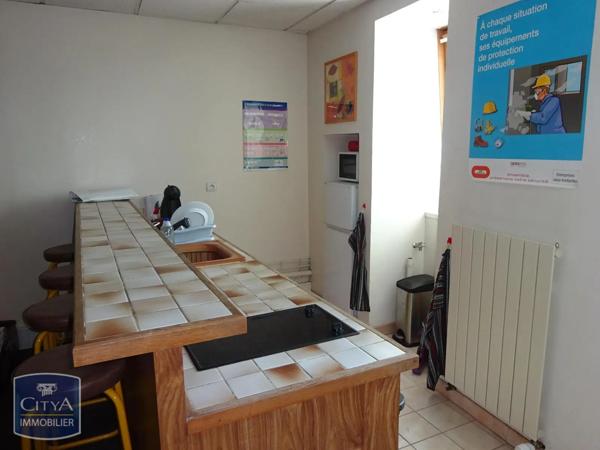 Local professionnel à louer 66m²