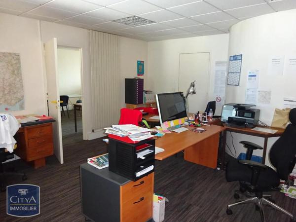 Local professionnel à louer 66m²