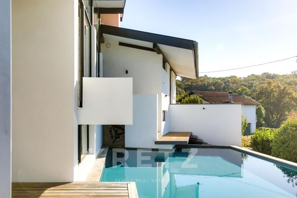 Villefranque - Villa d'architecte signée Salier & Courtois – Vue panoramique sur les Pyrénées