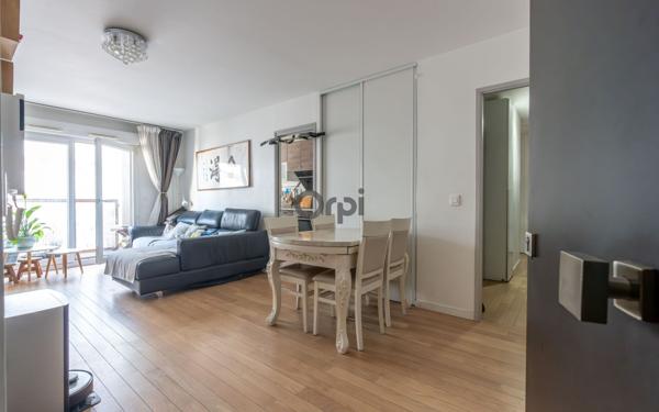 Appartement à vendre    3 pièces • 69,14 m2 Joinville-le-Pont