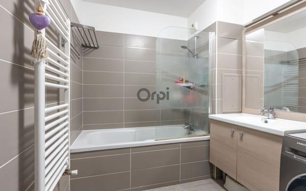 Appartement à vendre    3 pièces • 69,14 m2 Joinville-le-Pont