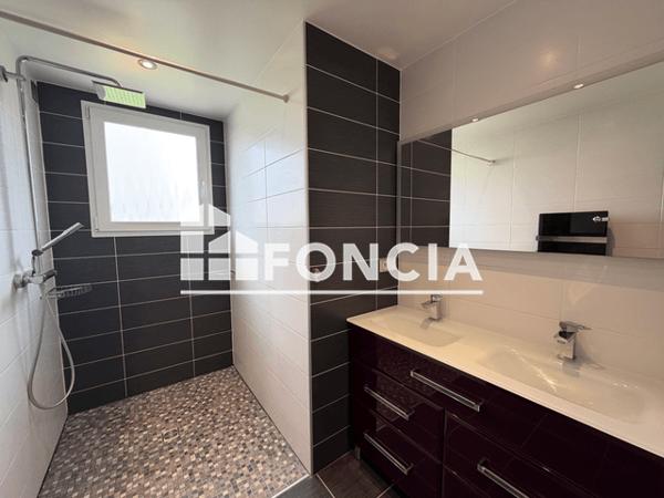 Location Appartement 3 pièces 68 m² - 1 ALLEE GASTON LEROUX Echirolles 38130