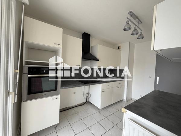 Location Appartement 3 pièces 68 m² - 1 ALLEE GASTON LEROUX Echirolles 38130