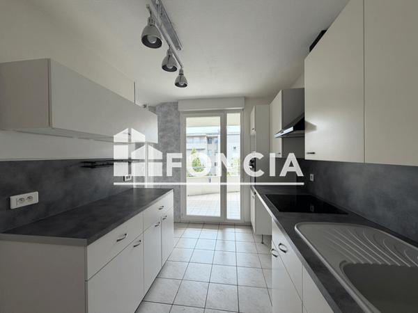Location Appartement 3 pièces 68 m² - 1 ALLEE GASTON LEROUX Echirolles 38130